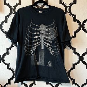 Guitar skeleton graphic tee